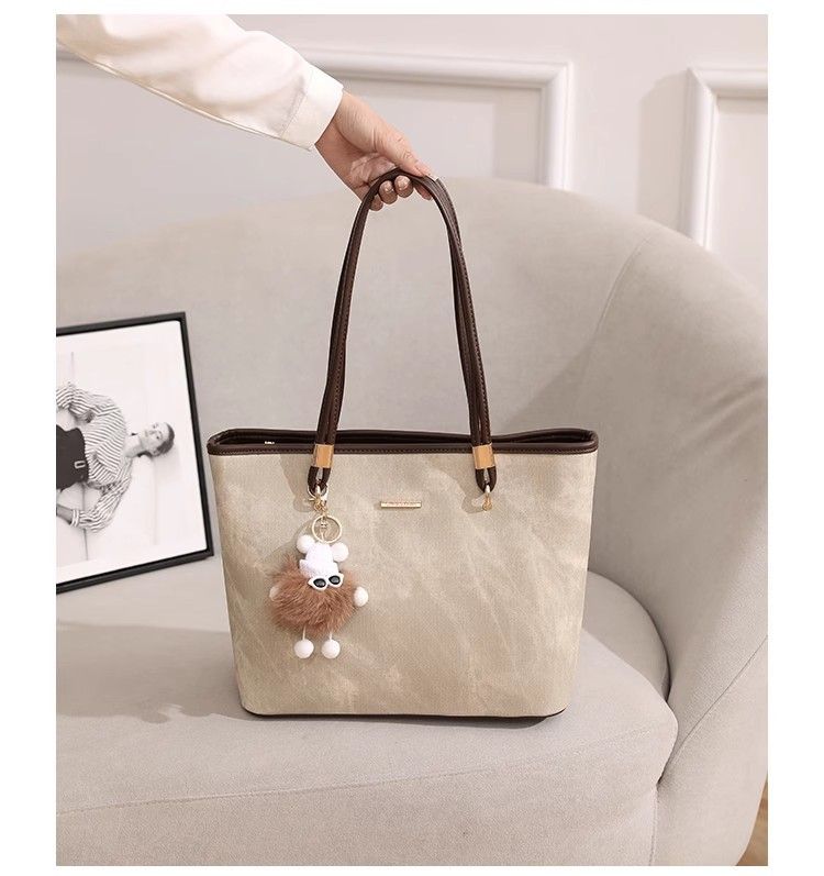 Internet celebrity versatile 2024 new college student class tote commuting armpit b, high-end feel handb, shoulder_voghion.com