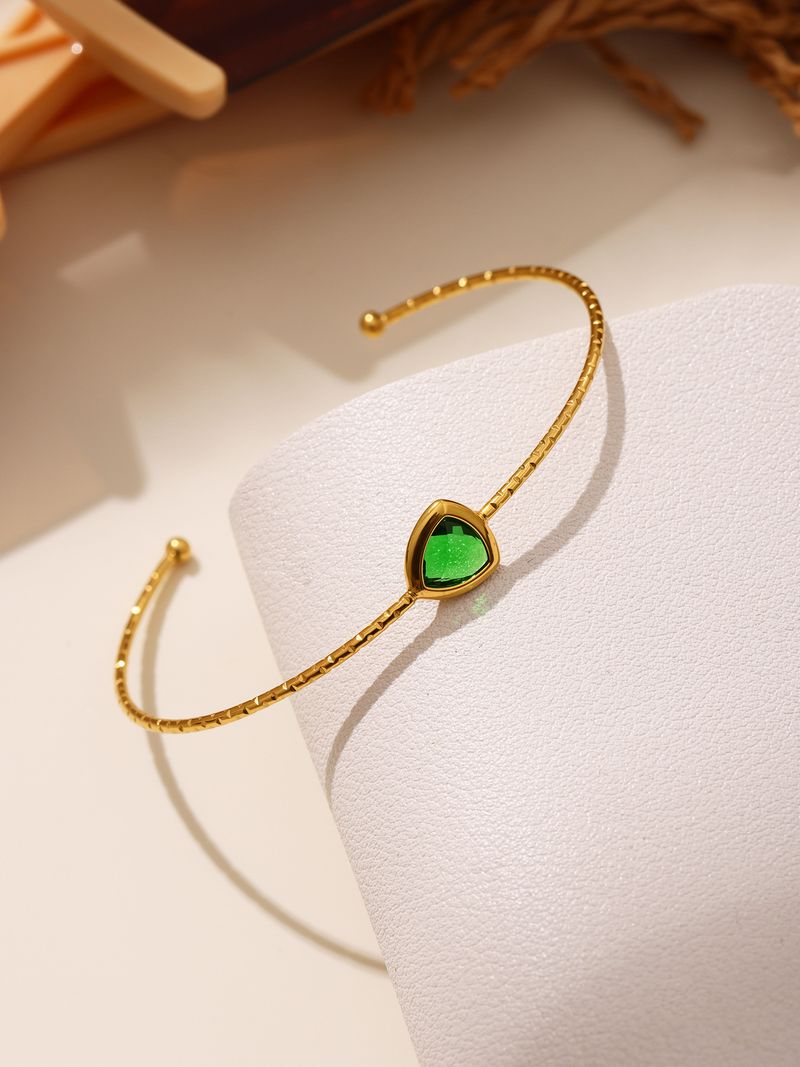 Bracciale in acciaio inossidabile con triangolo quadrato in pietra di vetro verde ceco con apertura regolabile e bracciale in stile Ins_voghion.com