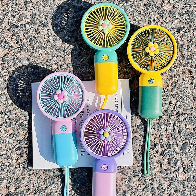 Mini handheld USB small fan coog down when going out, perfect for watching the Olympics and keeping cool. Most welcome_voghion.com