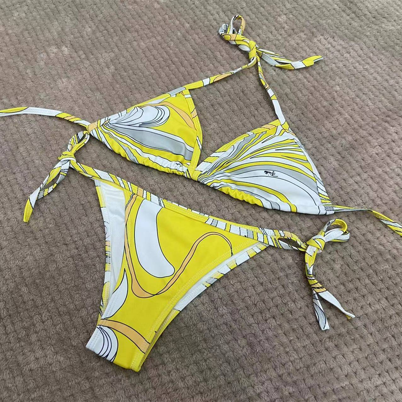 Slim-Fit Triangel Bikiniöverdel för Dam - Bokstavstryck & Magtäckande Design För Små Byst_voghion.com