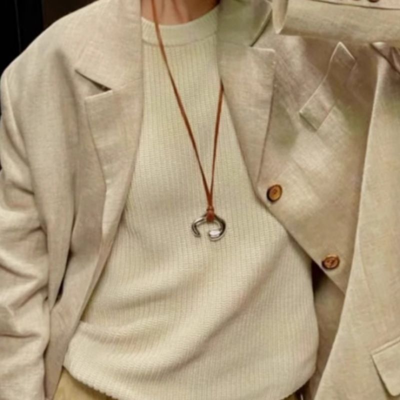 Collana con ciondolo a forma di ferro di cavallo in metallo a forma di U, in corda di pelle di caffè, con design di nicchia, da donna, astratta, in argento, lunga catena per maglione_voghion.com