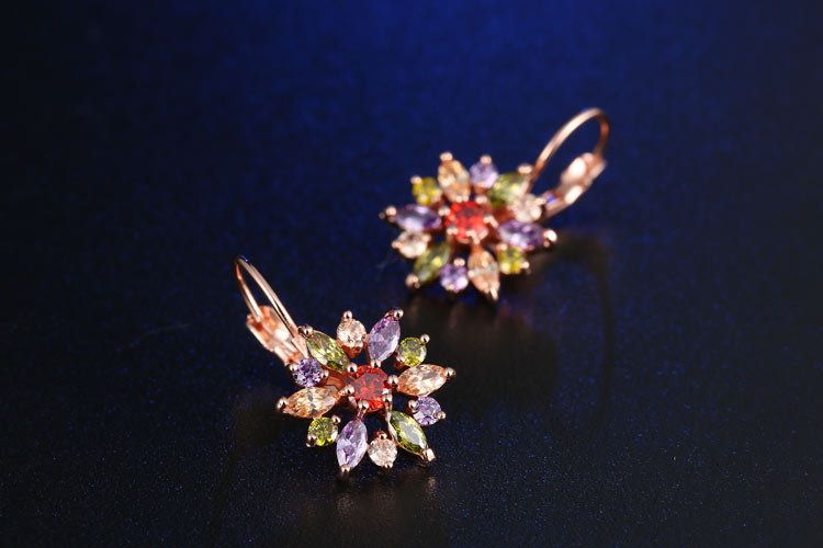 Heißer Schmuck Böhmische Schneeflocke Ohrringe Halskette Ring Schmuck Dreiteilige Farberhaltung_voghion.com