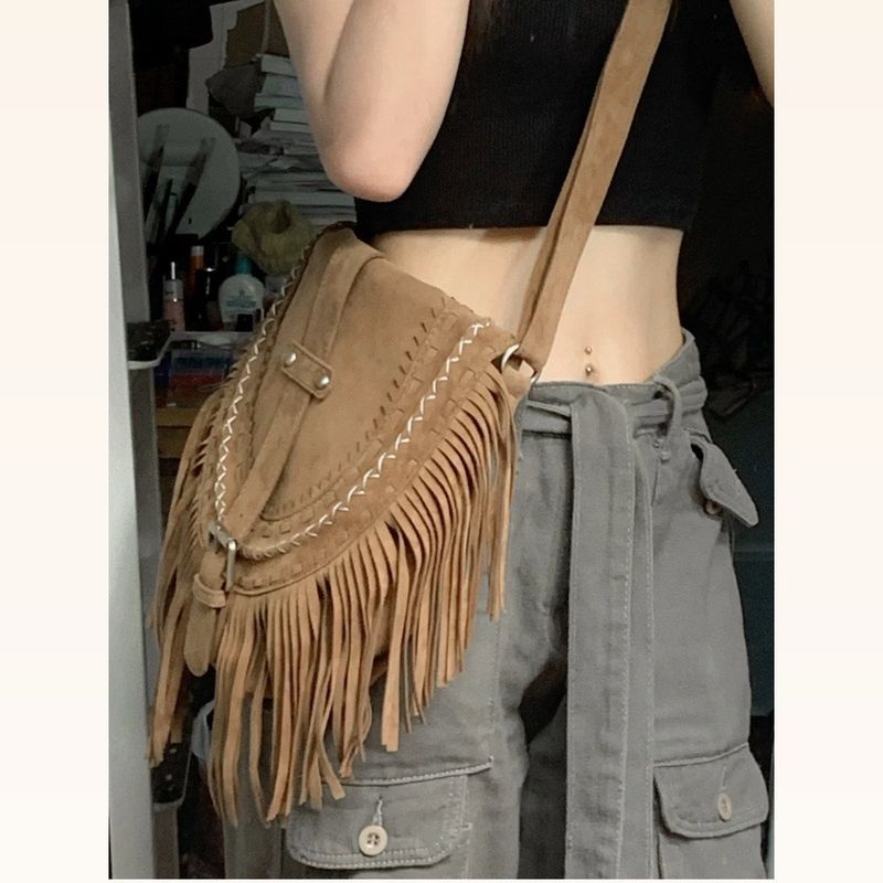 Nuova borsa a tracolla in pelle scamosciata con nappa per donna, colore cachi, tendenza versatile in stile etnico 2024_voghion.com