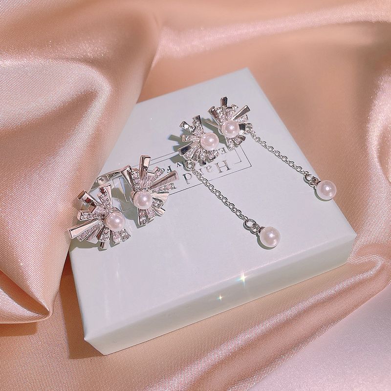 Nuovo set di tre pezzi di lusso con collana, orecchini e nappa in perle di celebrità di Internet_voghion.com