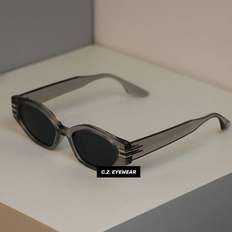 European and American super cool Jennie the same cat-eye polygon sunglasses hip hop style small face slimmer with a number of sunglasses_voghion.com