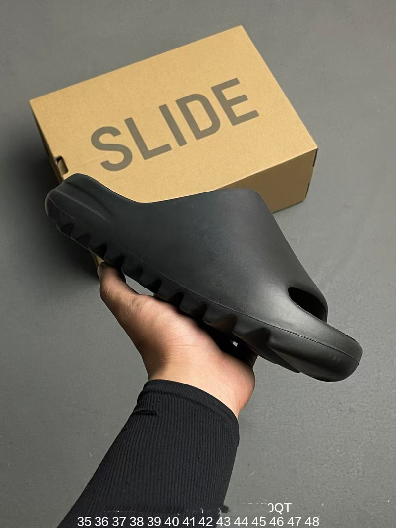 Yeezzyy Slide Granite, comode e versatili pantofole in EVA con scritta, per uomo e donna_voghion.com