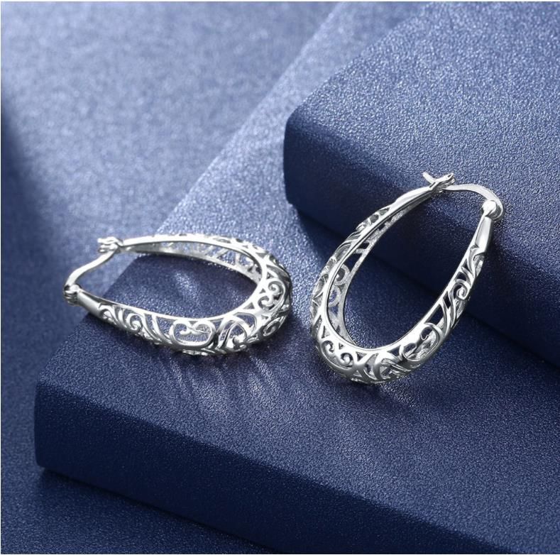 Orecchini a cerchio vintage traforati in argento sterling 925, di forma ovale, da 3 cm, in vendita a prezzi vantaggiosi, per donna_voghion.com