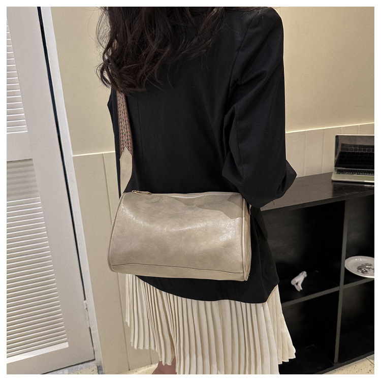 Borsa piccola retrò per donna 2024 Nuova borsa a tracolla singola con tracolla larga alla moda e casual per borsa a tracolla per ragazze_voghion.com