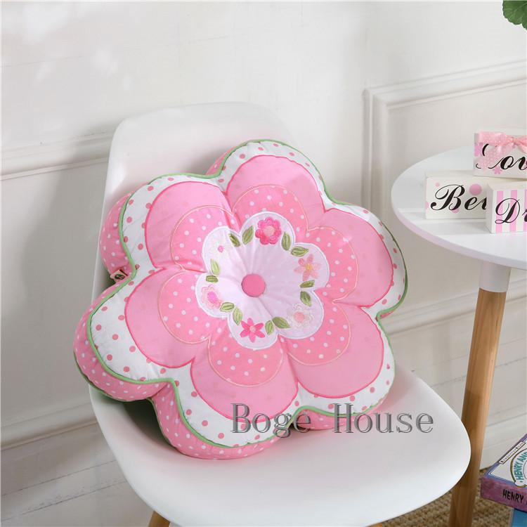 Cuscino decorativo con ricamo a forma di farfalla - Fodera in morbido cotone con imbottitura in cotone PP, perfetto per divano, letto e auto. Tessuto in puro cotone con anima._voghion.com