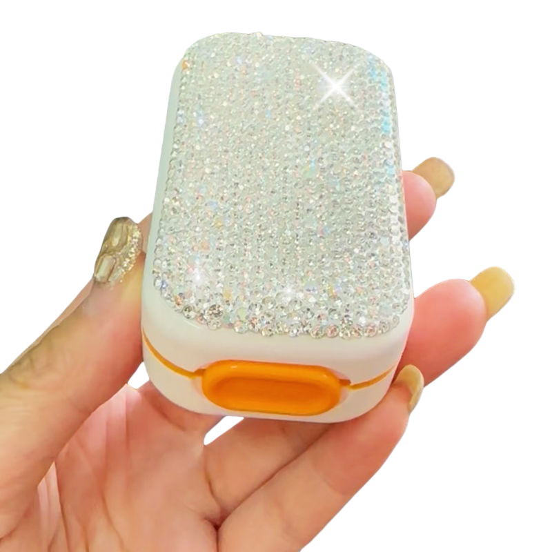 Pastillero japonés premium con detalles de diamante – 18 L de almacenamiento para coche, estuche metálico higiénico con cortador de pastillas (blanco, estilo minimalista)_voghion.com