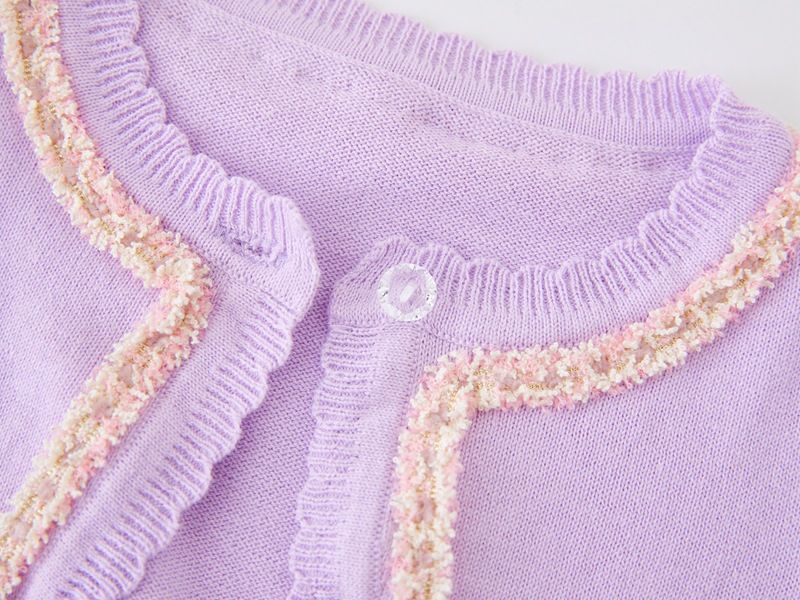 Cardigan élégant en tricot d'inspiration victorienne pour mère et enfant, avec bordure en dentelle, léger et doux, en mélange de coton (blanc-rose/blanc-noir/violet-rose)_voghion.com