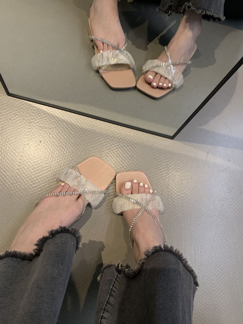 Sandálias prateadas com luz francesa, sandálias de salto alto com strass para uso ao ar livre, verão 2024, novos chinelos romanos_voghion.com