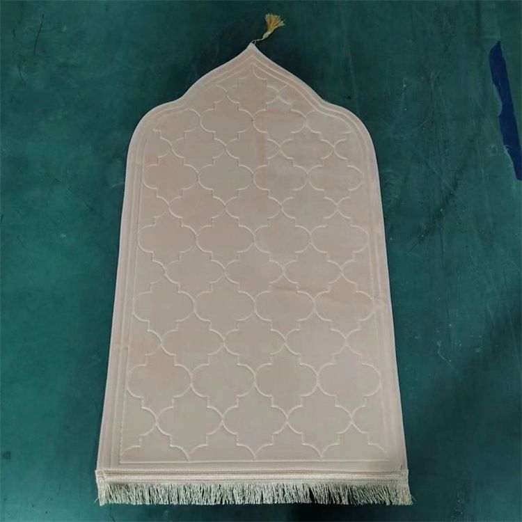 Islamic Prayer Rug Mat For Muslim Worship Flannel Prayer Mat With Tassel Embossed Dirt Resistant And Easy To Care Mat Source_voghion.com