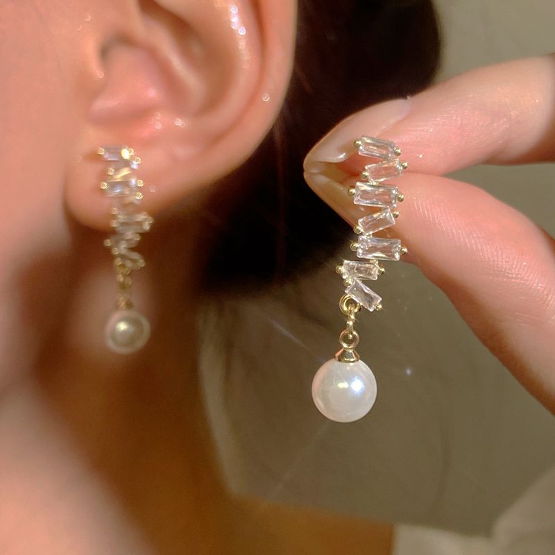 orecchini di perle in zircone intarsiato in rame stile ins orecchini di temperamento creativi di lusso leggeri in stile francese da donna_voghion.com