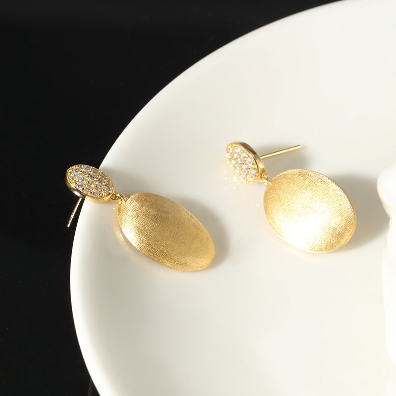 Orecchini a bottone in argento sterling Niche Orecchini in zircone spazzolato fatti a mano Orecchini autunnali e invernali leggeri di lusso in stile vintage da donna di alta gamma_voghion.com