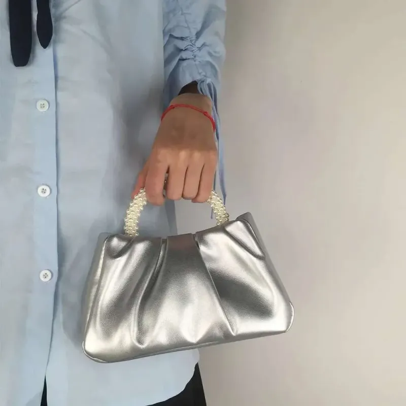 Designer 2025 Mode Perle Griff Frauen Abendessen Kupplung Geldbörse Handtaschen Design Damen Platz Umhängetaschen Weibliche Kleine_voghion.com