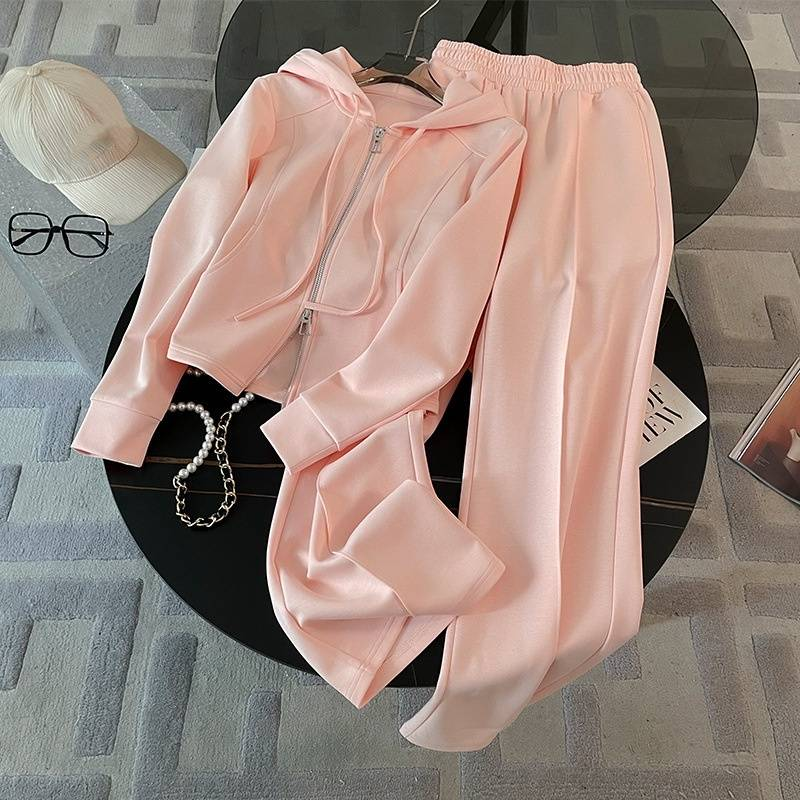 Dameklær Temperament Dress For Kvinner Høst Ny stil Stilig Alder Reduserende Hette Cardigan Topp Brede benbukser Todelt dress_voghion.com