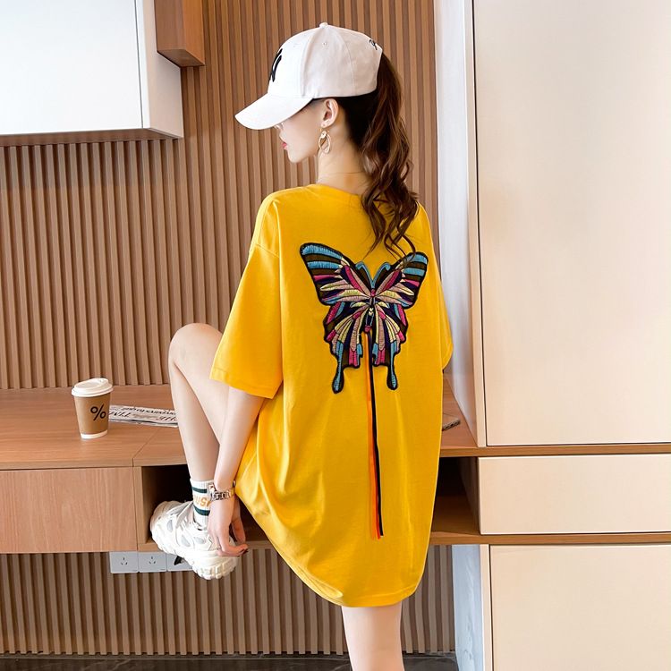 Maglietta a maniche corte con ricamo rosso da donna, versione coreana, stile lungo_voghion.com