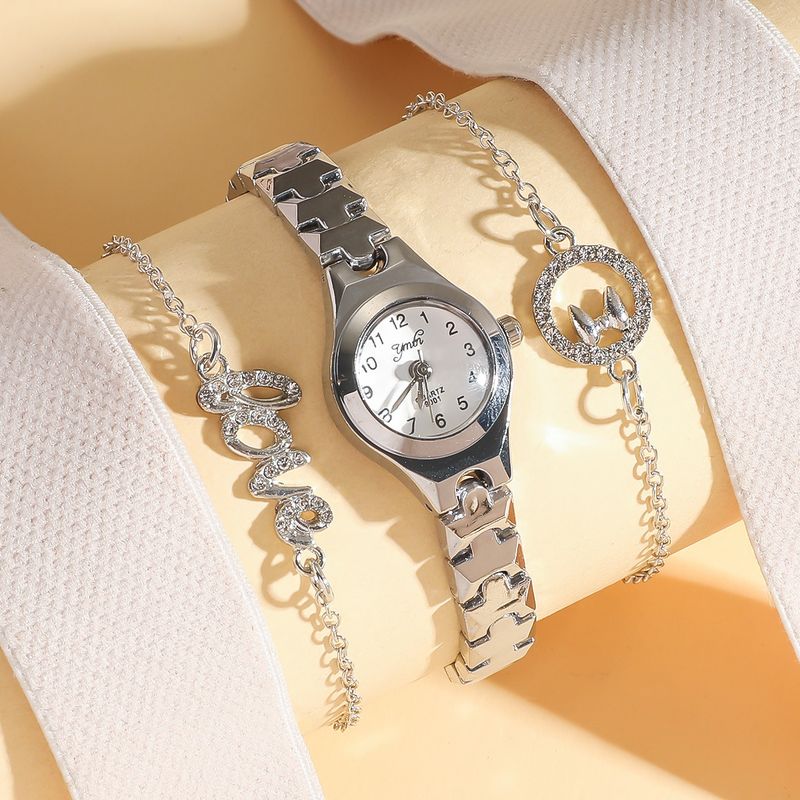 Fashion Women's Set Including Exquisite Dial Watch Paired With Shiny Heart Letter Bracelet_voghion.com