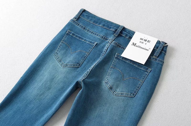 Naiste riided Seksikad madala vöökohaga õhukesed puusad kallistavad toore servaga laienevad püksid Naiste pestud mikro laienenud teksapüksid_voghion.com