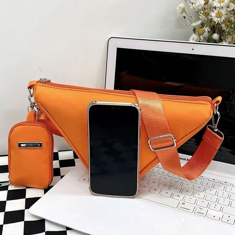 Lässige dreieckige Umhängetasche für Damen, Designer-Schultertaschen, große Kapazität, Lady Travel Shopper Bag, Damengeldbörsen_voghion.com