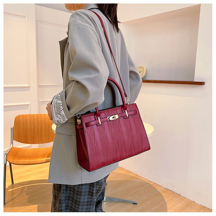 High-End-Handtasche für Damen, neue Tasche 2025, High-End-Handtasche, rote Brauttasche für die Hochzeit der Mutter_voghion.com