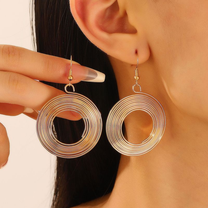 design di personalità esagerata senso di nicchia orecchini stelle anello retrò orecchini geometrici in metallo a carica_voghion.com