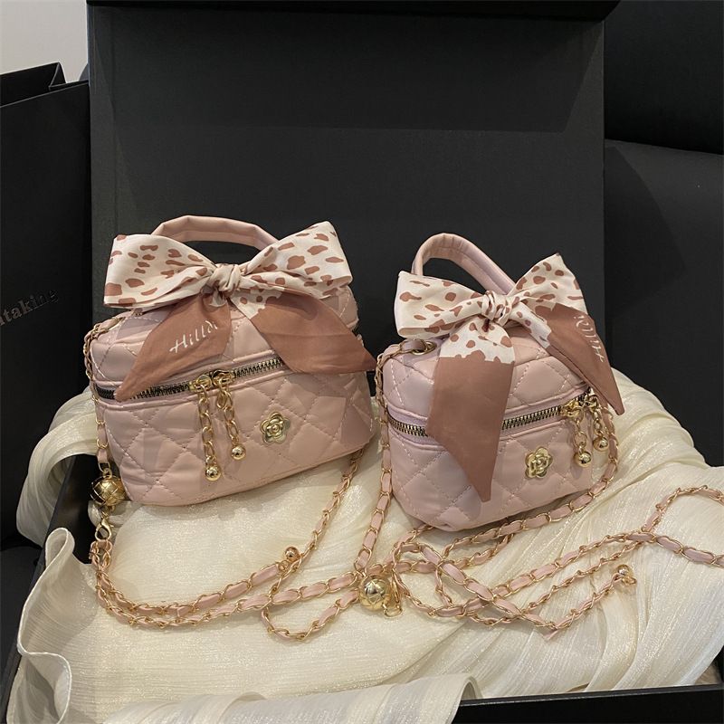 Trendy Quilted Chain For Women 2025 New Spring Casual Mini Box High-end Crossbody Bag_voghion.com