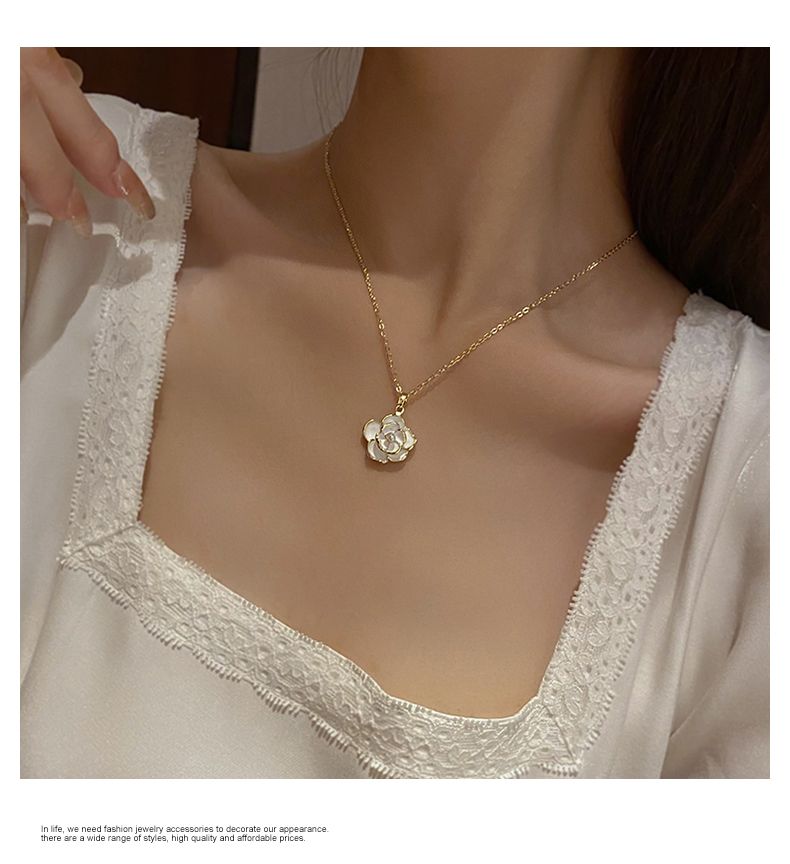 Pronta consegna francese romantico elegante bianco smalto camelia wer collana pendente 2024 accessori di gioielli di moda da donna per ragazze_voghion.com