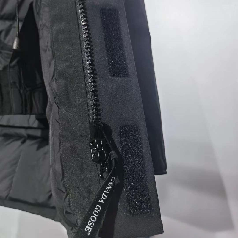 Herrenbekleidung Premium Expedition Parka mit echtem Wolfspelzbesatz – Wasserdichter Wintermantel für Männer und Frauen, ultrawarme Entendaunenjacke_voghion.com