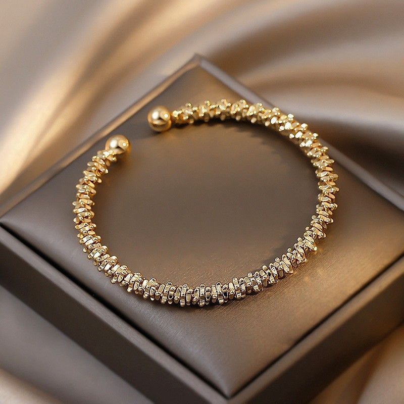 Bracciale da donna elegante e versatile, con fiocco in zircone, aperto, alla moda e di nicchia._voghion.com