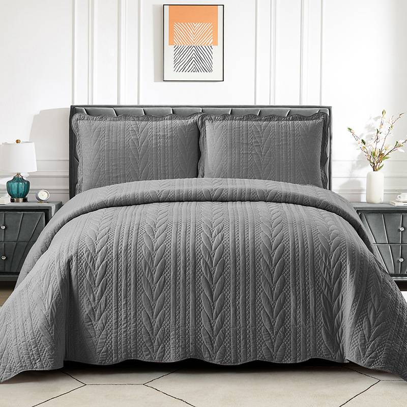3-Piece Washed Cotton Quilted Bedding Set - Lightweight Summer Duvet Cover With Simple Embroidery All-Season Breathable Bedspread_voghion.com