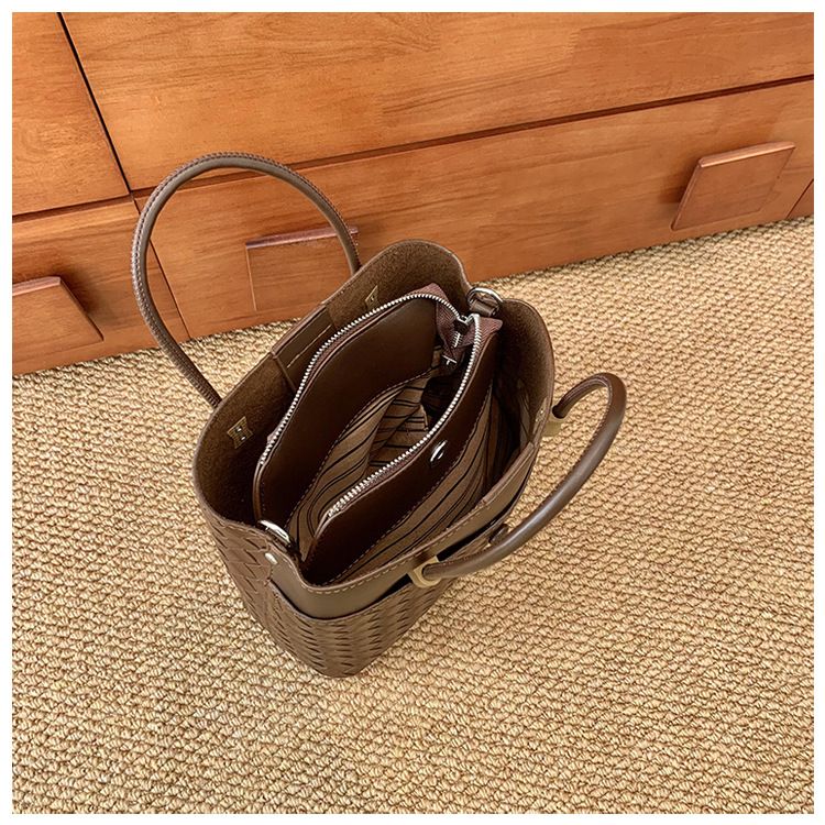 2024 Schulter Premium Matte Rodeo Trendy Vielseitige Umhängetasche Große Kapazität Pendler Handtasche_voghion.com