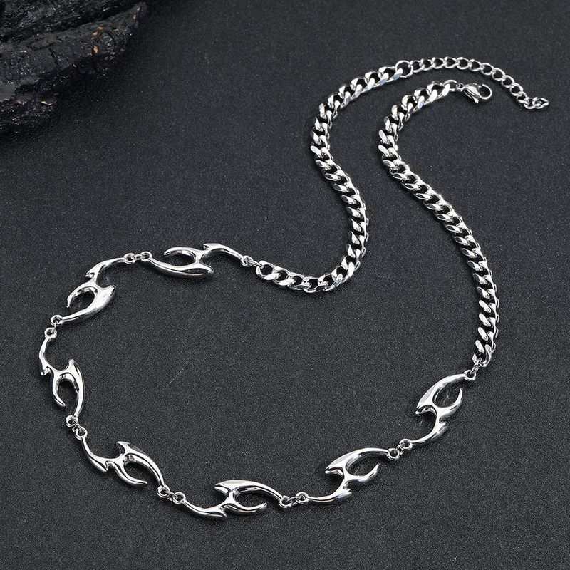 Onregelmatig gevormde titanium stalen textuur ketting straatstijl hiphop trend mannen en vrouwen high-end sleutelbeen ketting_voghion.com