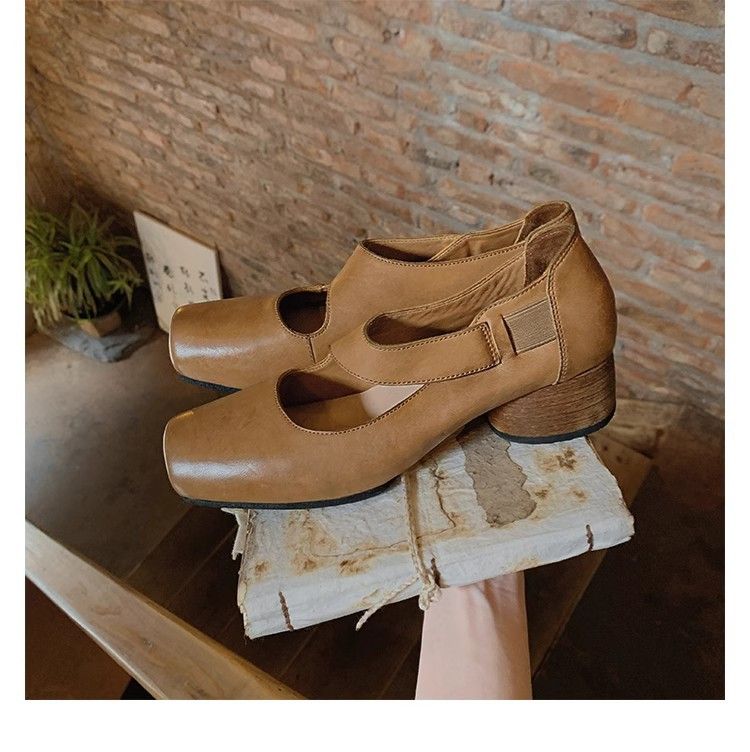 Scarpe di stile di alta qualità in pelle di cavallo con punta quadrata, superficie morbida e spessa, tacco alto_voghion.com