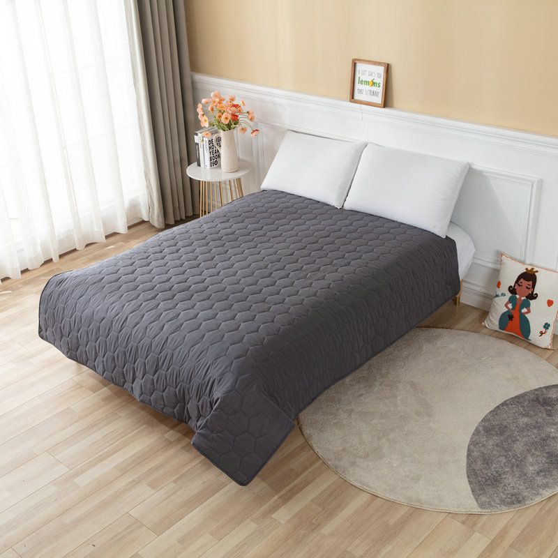 Extra großer, wasserdichter Matratzenschoner – rutschfester Haustierbettbezug für Hunde und Sofas (waschbar und geruchsabweisend)_voghion.com