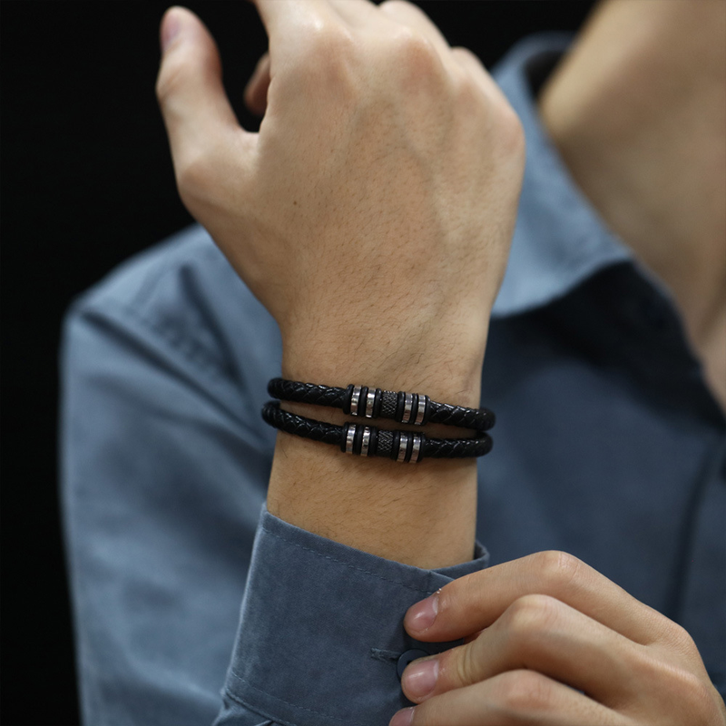 Zwarte handgemaakte geweven lederen stringarmband herenpersoonlijkheid_voghion.com