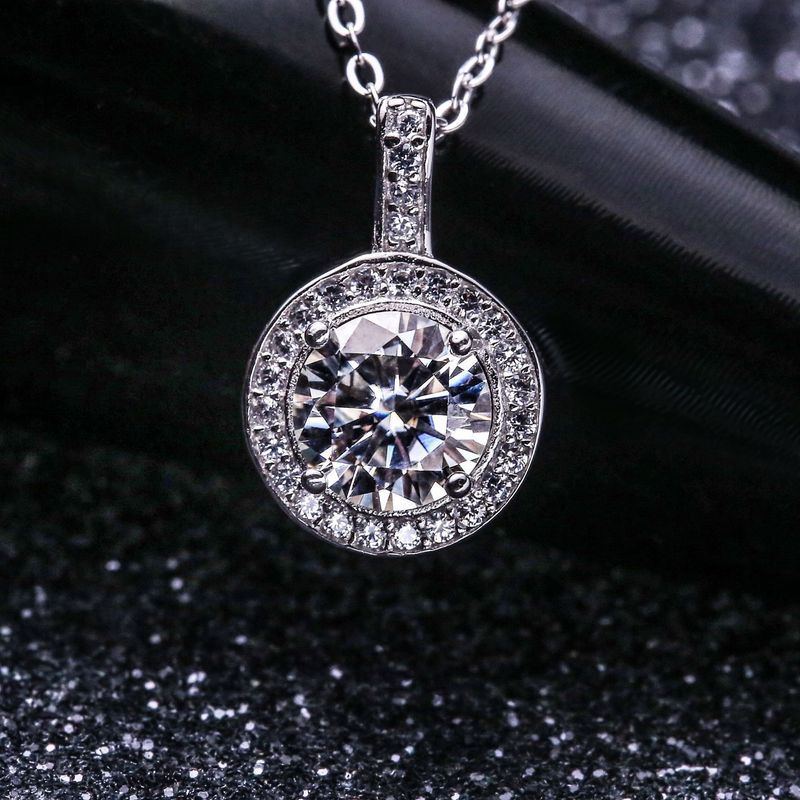 Přímý přenos 2karátového diamantového náhrdelníku s vysokým obsahem uhlíku pro ženy se srdíčky, přívěsek s kulatou taškou s osmi šípy a_voghion.com
