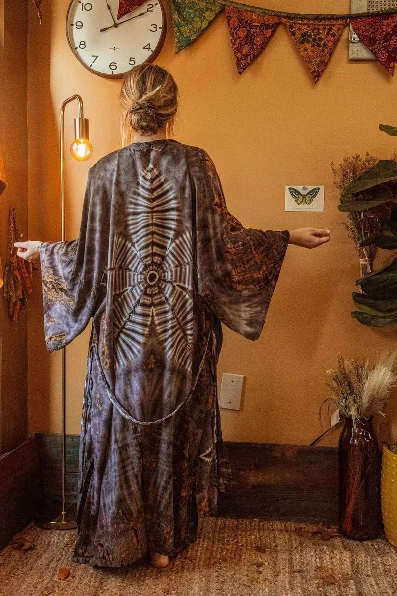 Rayon Beach Cover-Up – Lightweight Sun Protection Kimono With Allover Print (One Size, Dark Gray, Swimwear Wrap, Resort Wear, Bikini Cover)_voghion.com