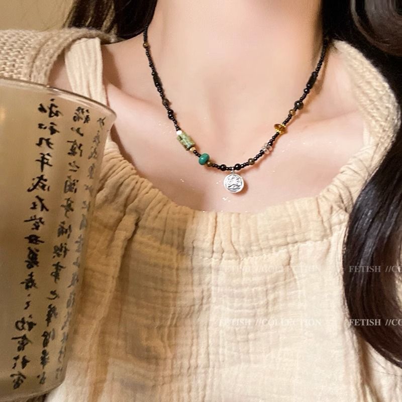 Collana con perline a forma di nuvola di buon auspicio retrò, collana leggera di lusso, design di nicchia, nuova collana con clavicola 2023 per ragazze_voghion.com