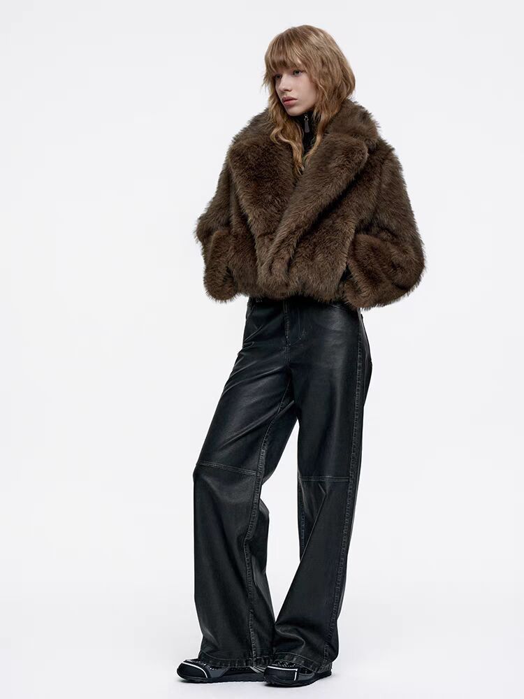 Schicker kurzer Damen Kunstpelzmantel mit Reverskragen, Winter Teddyjacke, elegantes Cropped Top für Streetwear & Casual_voghion.com