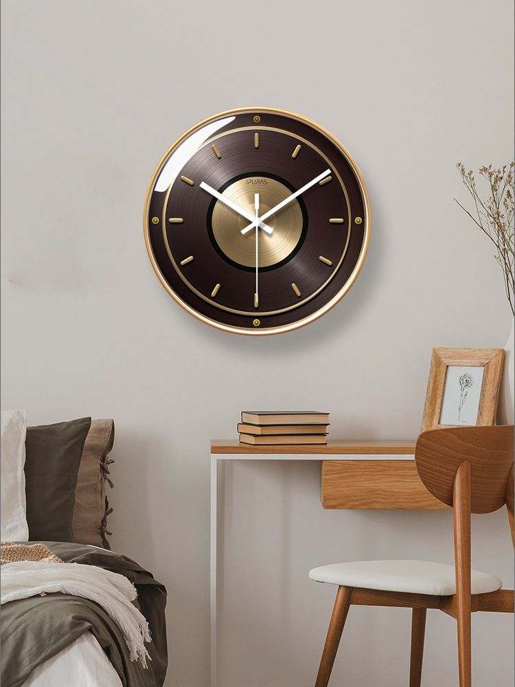 Yipula 7076 Kreativer leichter Luxus für Wohnzimmer Heimgebrauch Modische elegante stille moderne einfache Wanduhr_voghion.com