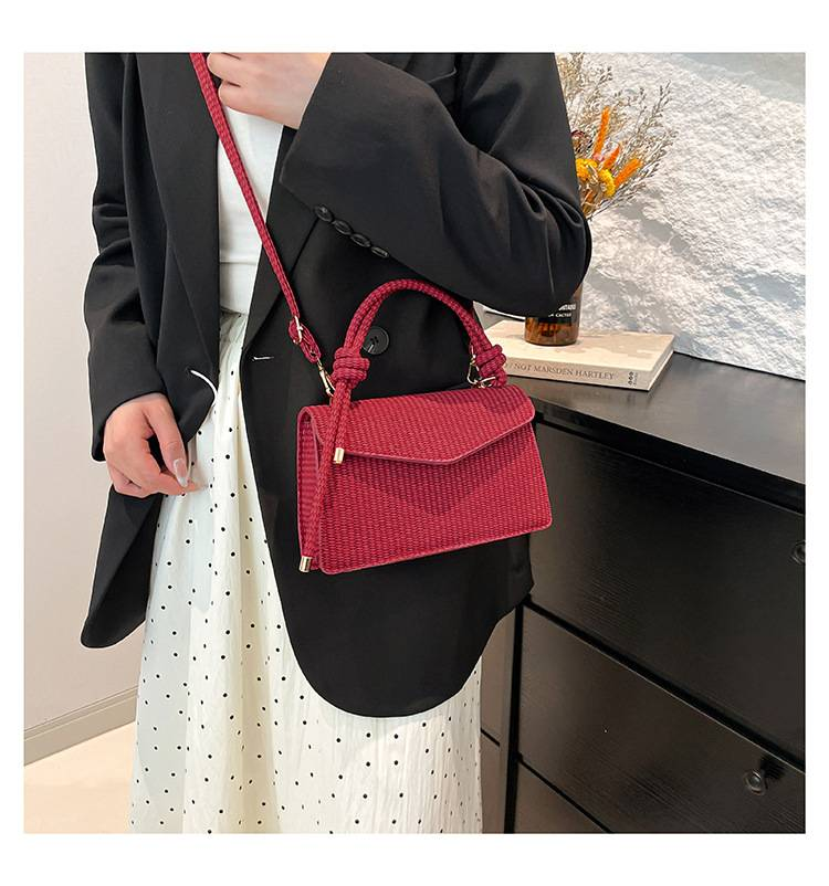 Mode im westlichen Stil Handtasche Tasche weibliche 2025 neue lässige einfache Schulter geschlungen Pendler kleine Tasche_voghion.com