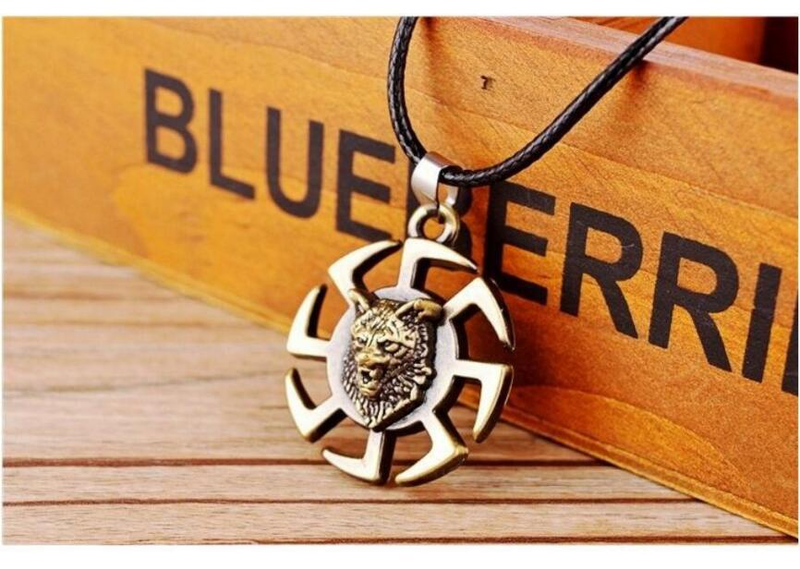 Men Wolf Head Viking Black Rope Pendant Necklaces for Women Steel Wheel Pendant Amulet Metal Jewelry Unisex_voghion.com