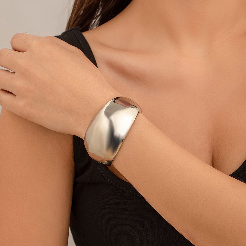 braclet Exaggerated Ins Heavy Metal Smooth Bracelet Geometric Design Personality Wide Bracelet_voghion.com