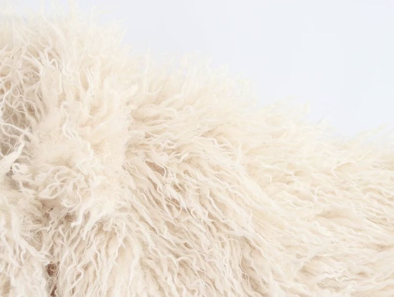 Damenbekleidung Luxus Kunstpelzmantel mit Reverskragen – Langärmlige Winterjacke in Cremeweiß für Damen (Streetwear & Elegante Styles)_voghion.com