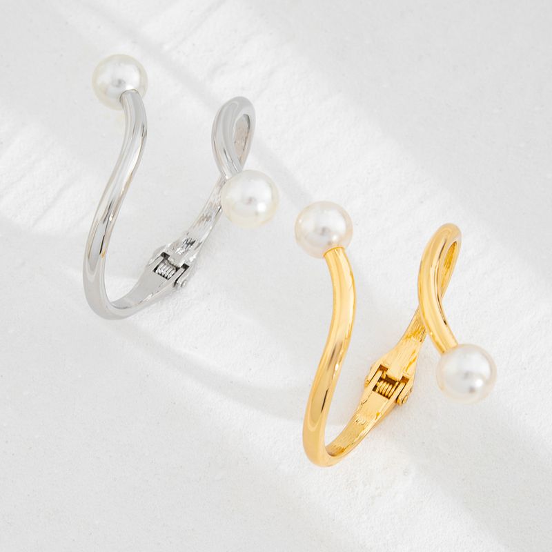 Simple And Elegant Irregular Metallic Bracelet With A Fashionable Feel Pearl Opening Spring Bracelet_voghion.com