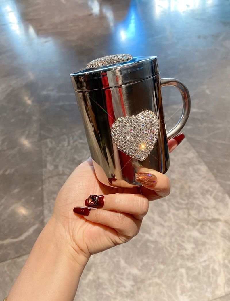 Diamond Heart Kaffeebecher – Isolierbecher aus Edelstahl 304 mit eleganten Akzenten (auslaufsicher, für Büro und Zuhause)_voghion.com