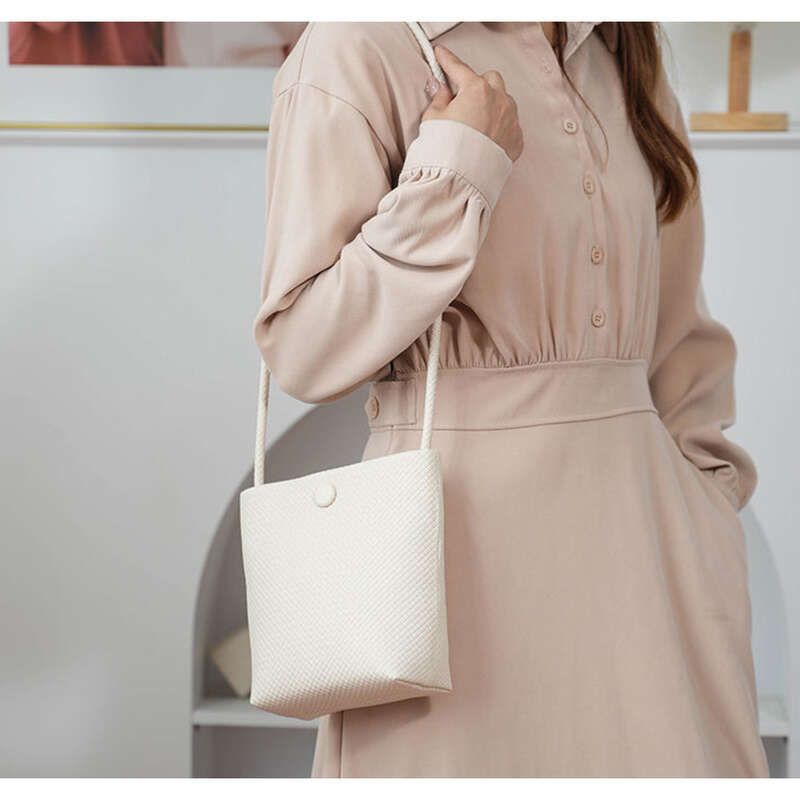 Borsa a tracolla intrecciata alla moda, nuova e consigliata_voghion.com