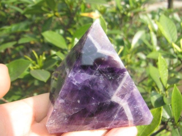 179 gramos de cristal de cuarzo natural curativo pirámide de cristal morado de ensueño_voghion.com